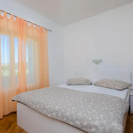 Marija & Lino Apartment Lopar