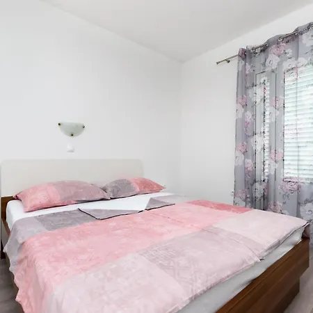 Apartment Marija & Lino Lopar