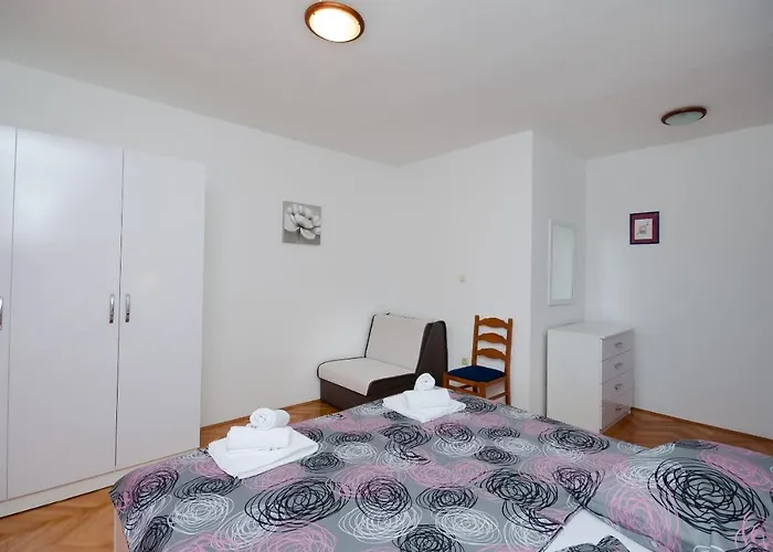 Marija I Lino شقة لوبار