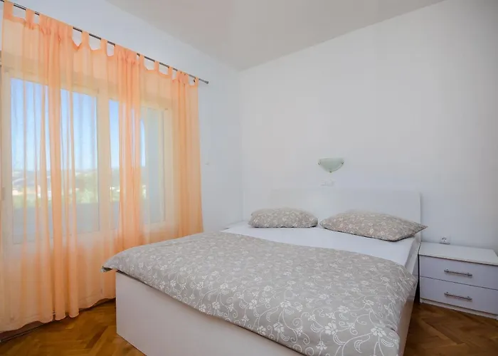 Marija I Lino Apartament Lopar